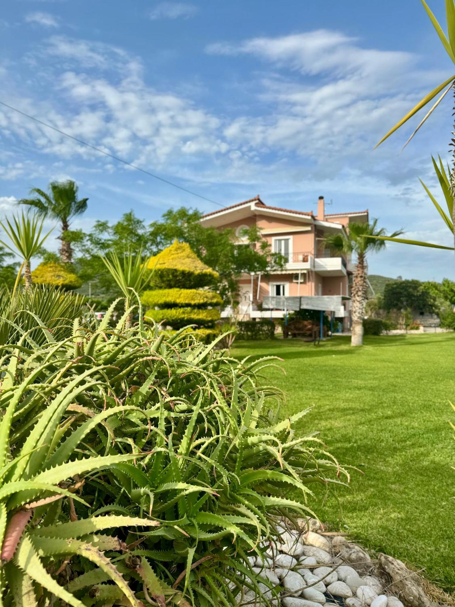 Nonta's Garden - Nature & Waves Appartement Yiannitsokhorion